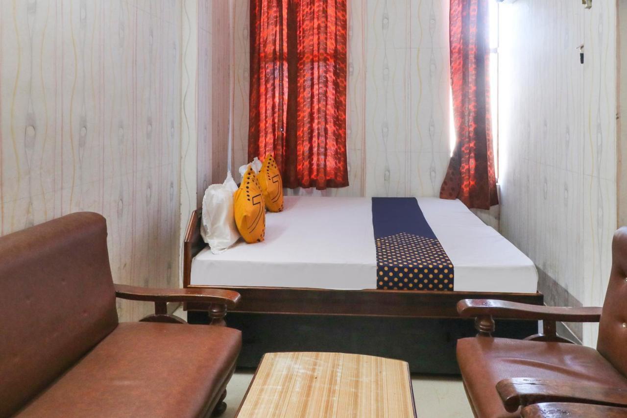 Spot On 67728 Ashish Guest House Jaunpur Exterior foto