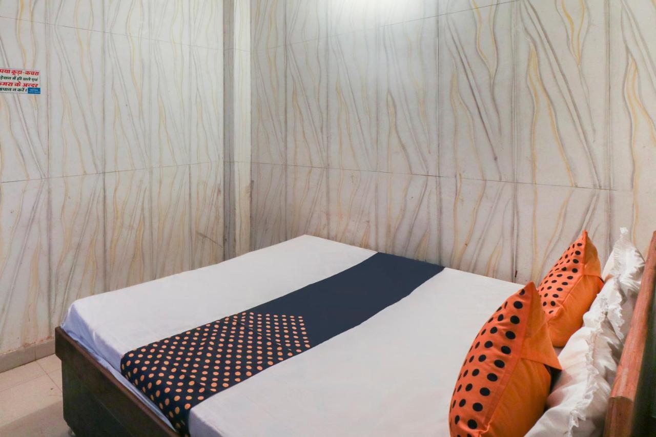 Spot On 67728 Ashish Guest House Jaunpur Exterior foto